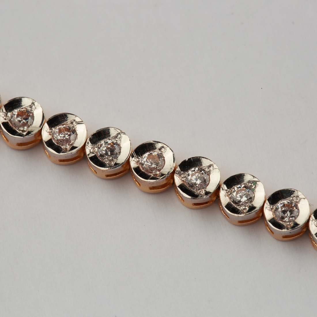 21 KT Gold Bracelet with Sparkling Zircon - 0001